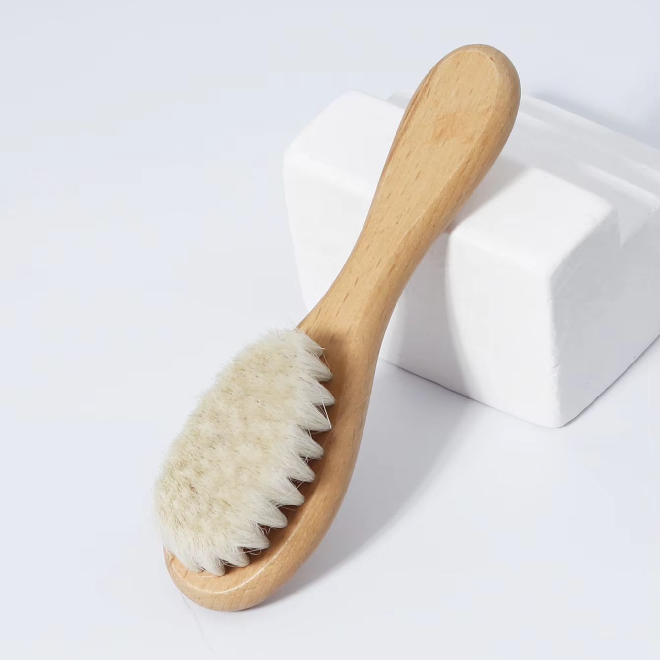 แปรงขนแพะนุ่มพิเศษพร้อมด้ามจับ - Hair Care Essential บทวิจารณ์และราคา